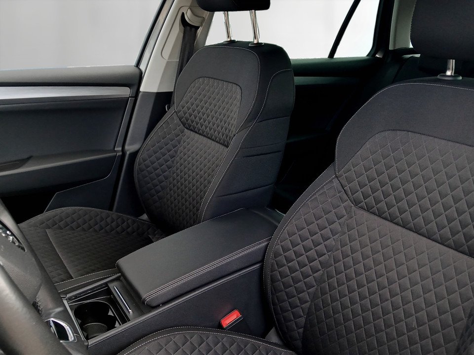 Skoda Superb Combi 2.0 TDI Ambition DSG | Bild 7 von 17