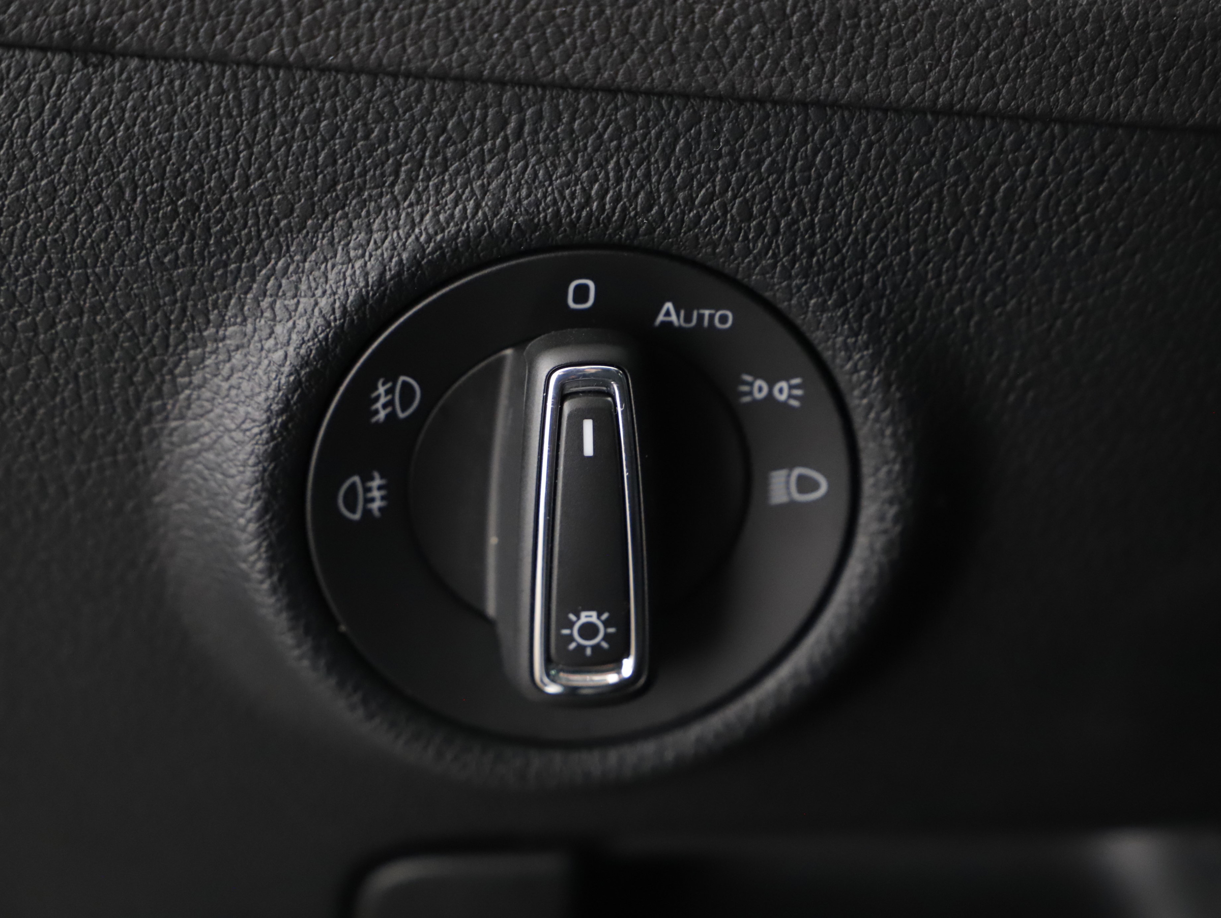 Skoda Superb Combi 2.0 TDI Ambition | Bild 6 von 21