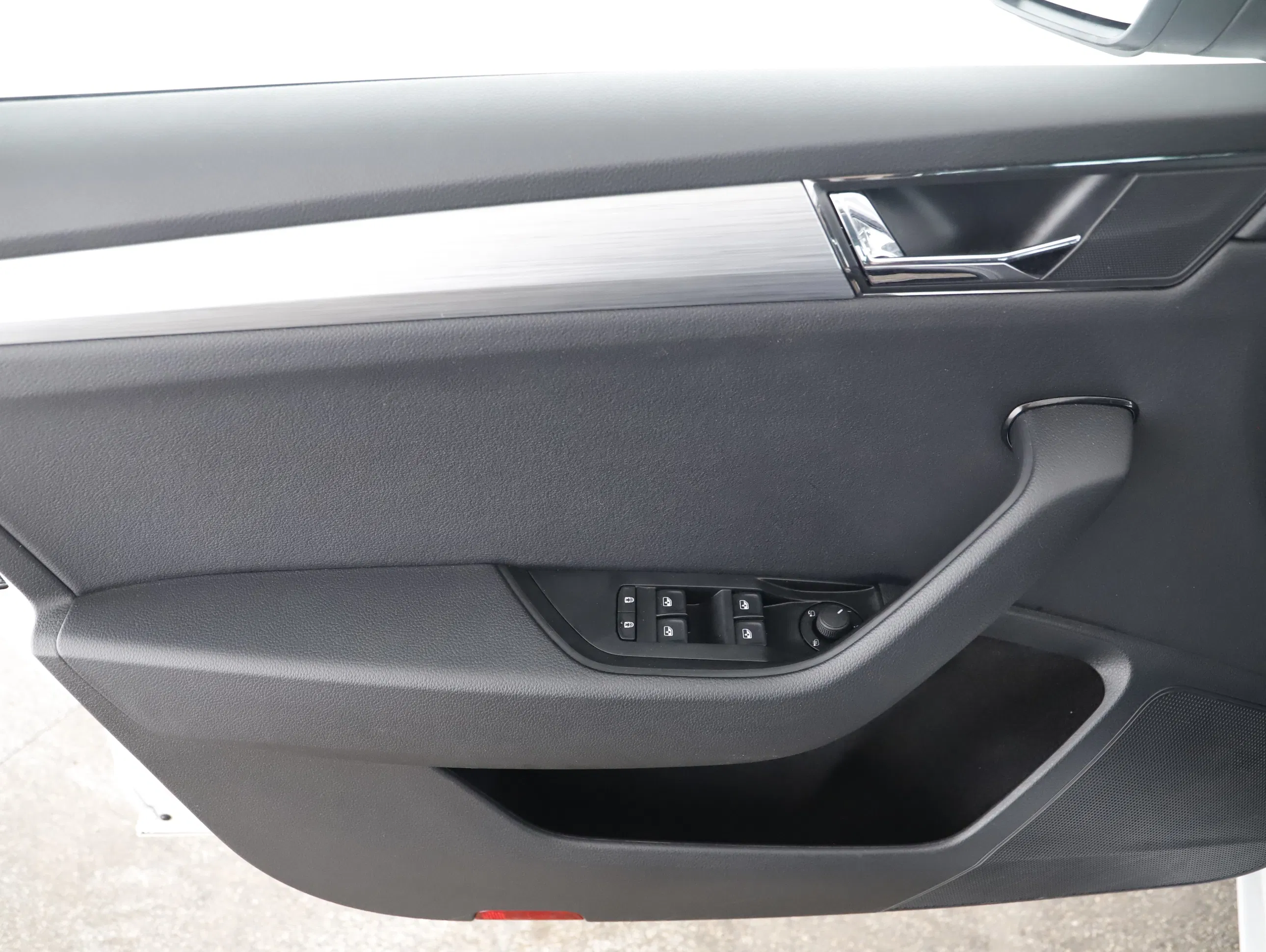 Skoda Superb Combi 2.0 TDI Ambition | Bild 4 von 21