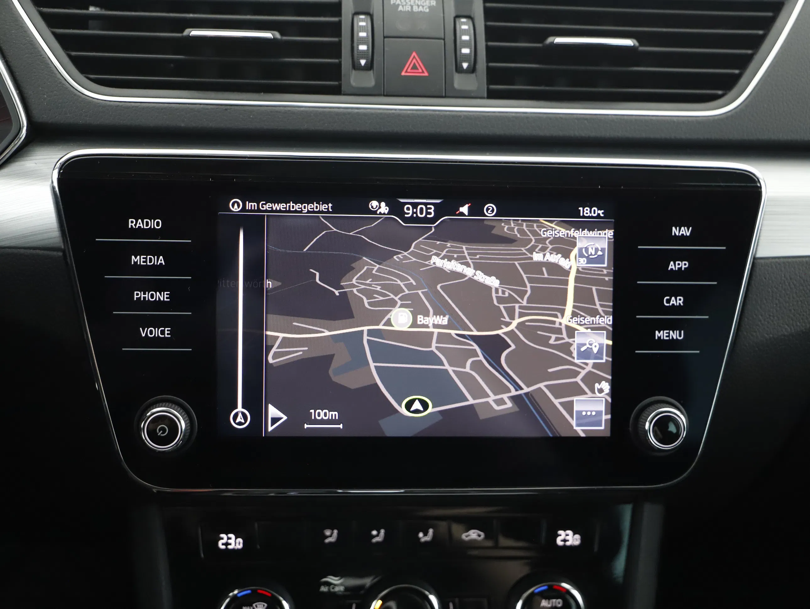Skoda Superb Combi 2.0 TDI Ambition | Bild 15 von 21
