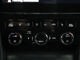Skoda Superb Combi 2.0TDI | Thumbnail 17 von 25