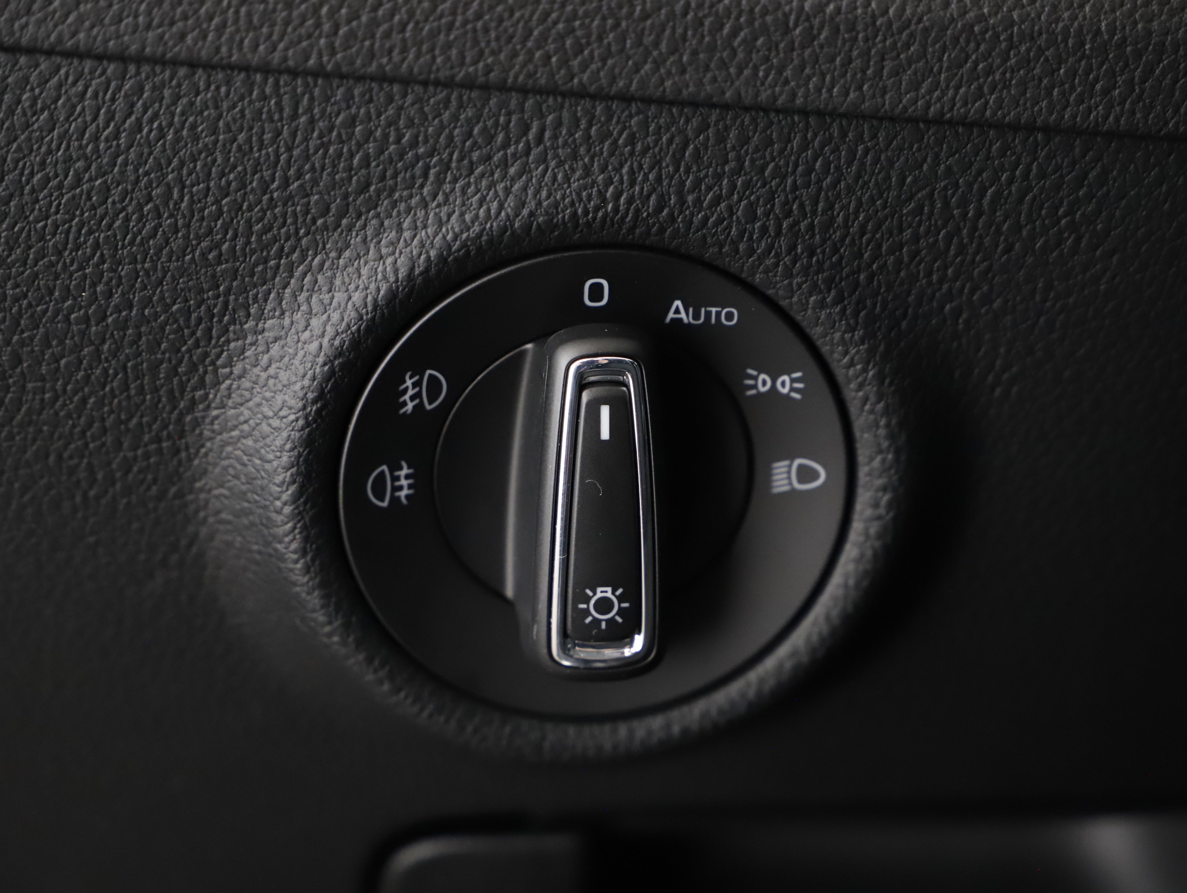 Skoda Superb Combi 2.0TDI | Bild 6 von 25