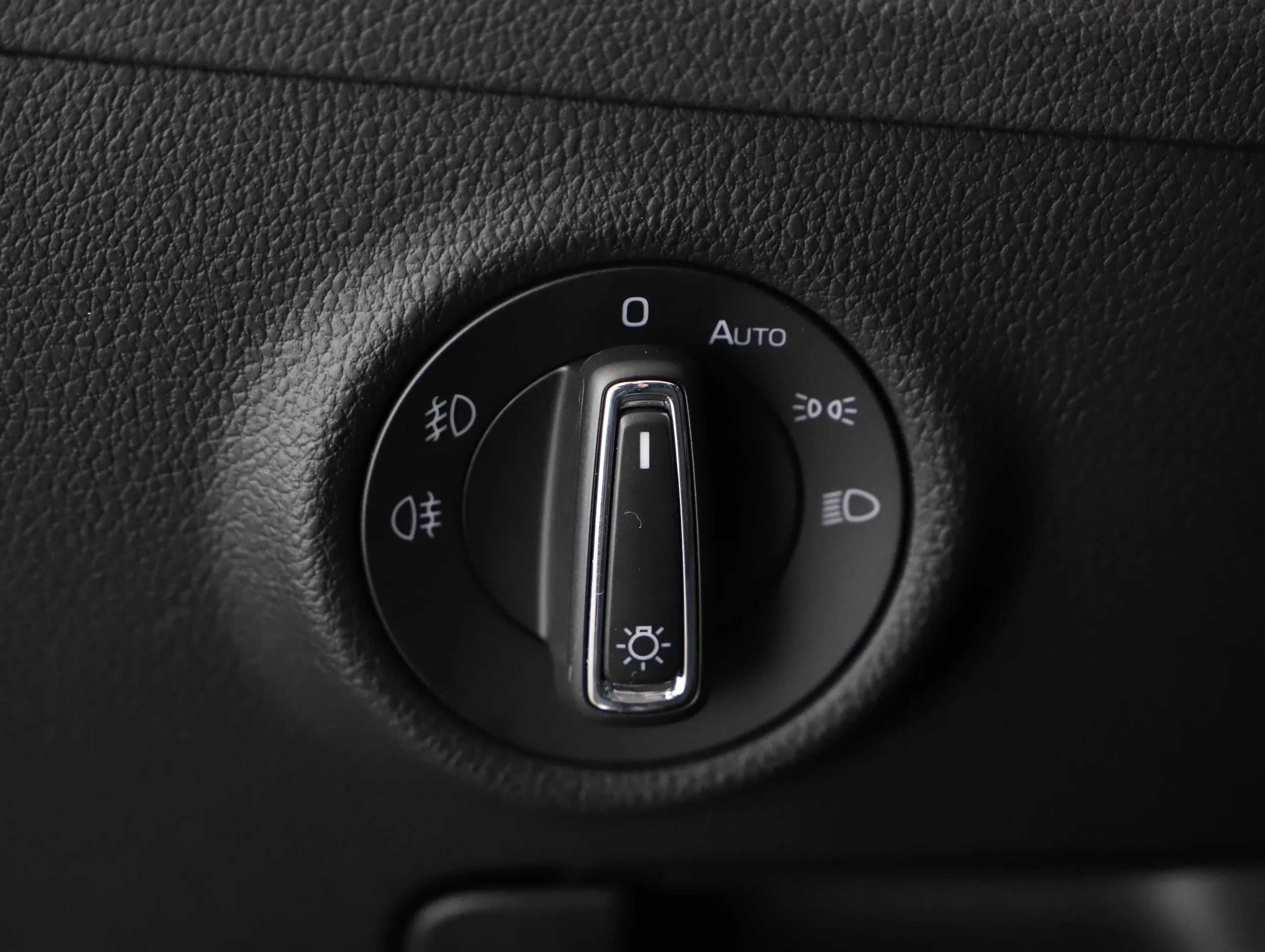 Skoda Superb Combi 2.0TDI | Bild 6 von 25