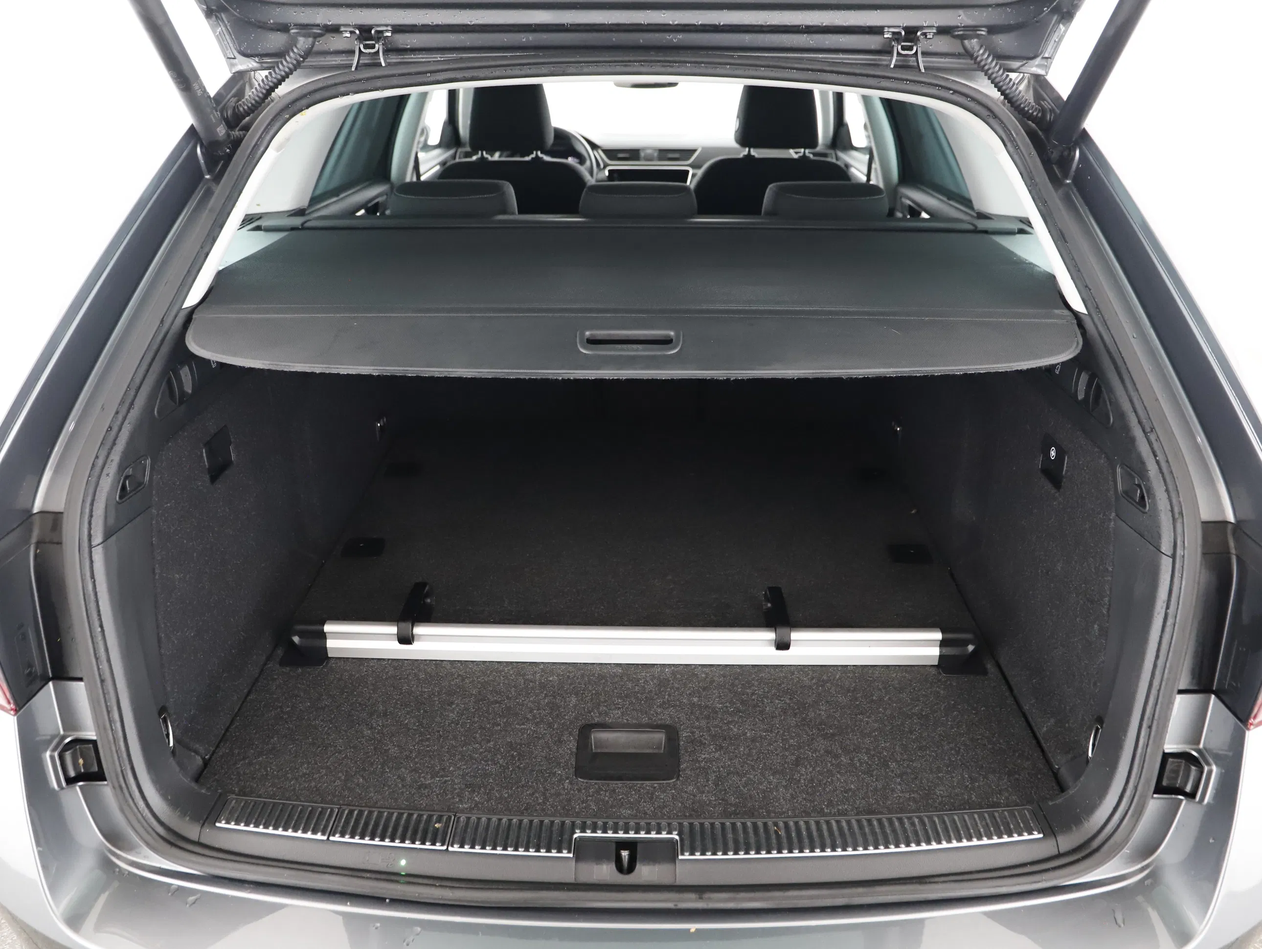 Skoda Superb Combi 2.0TDI | Bild 20 von 25