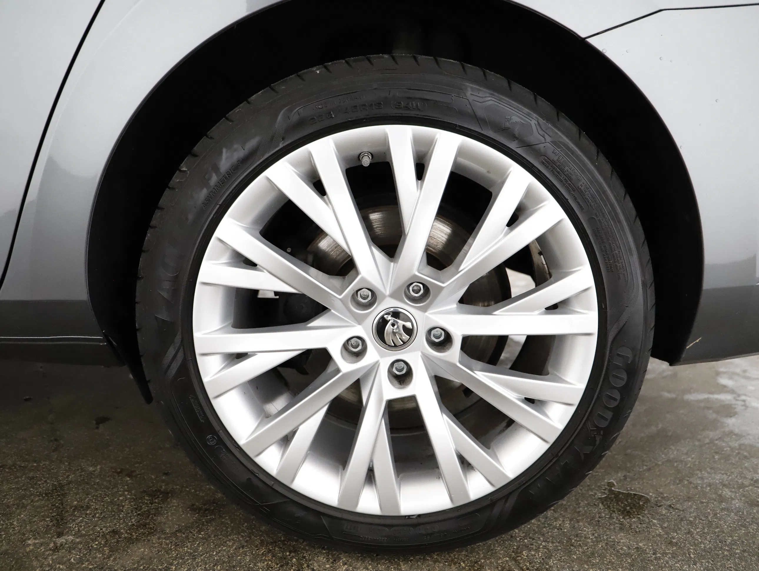 Skoda Superb Combi 2.0TDI | Bild 25 von 25