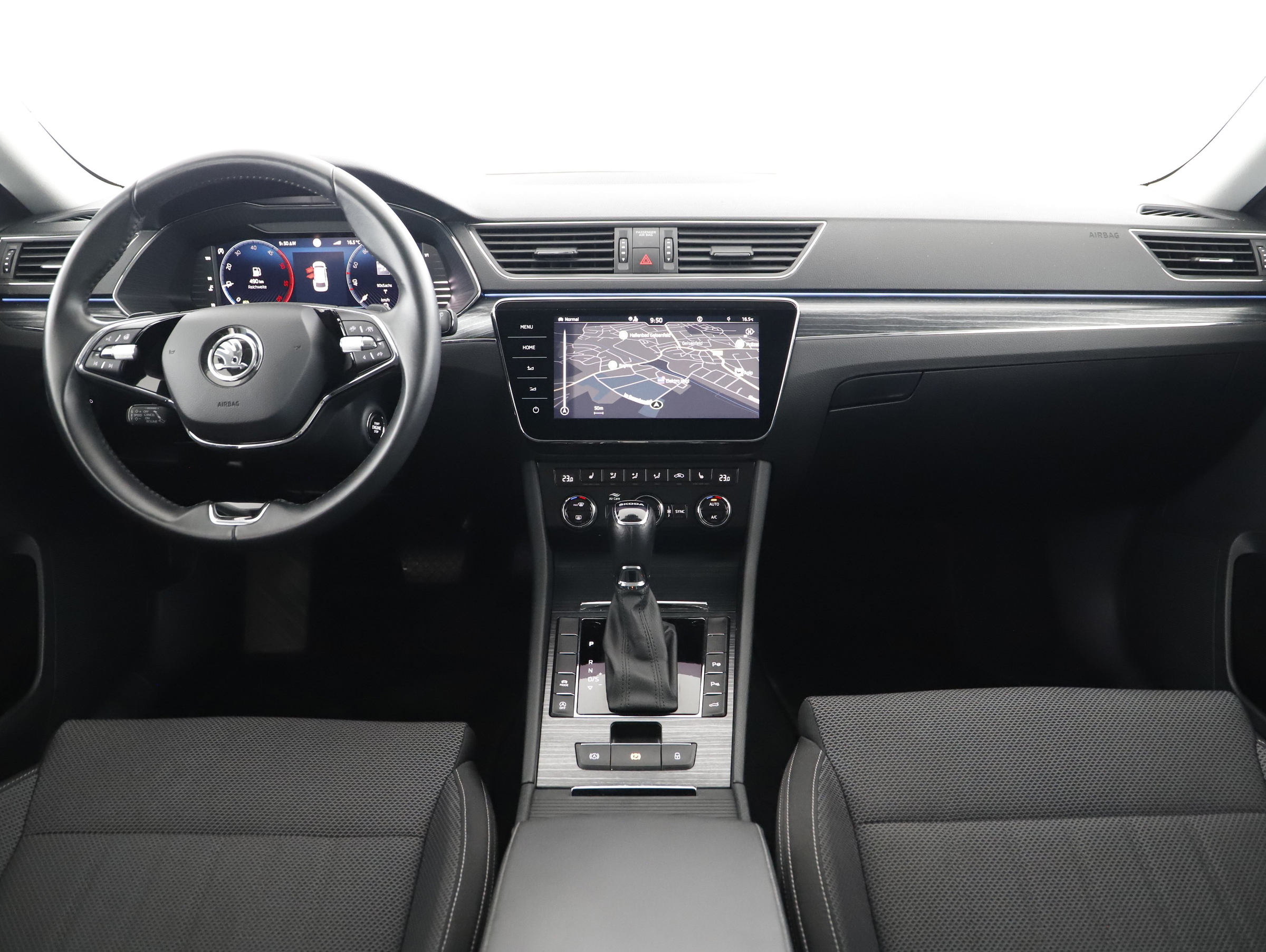 Skoda Superb Combi 2.0TDI | Bild 8 von 25