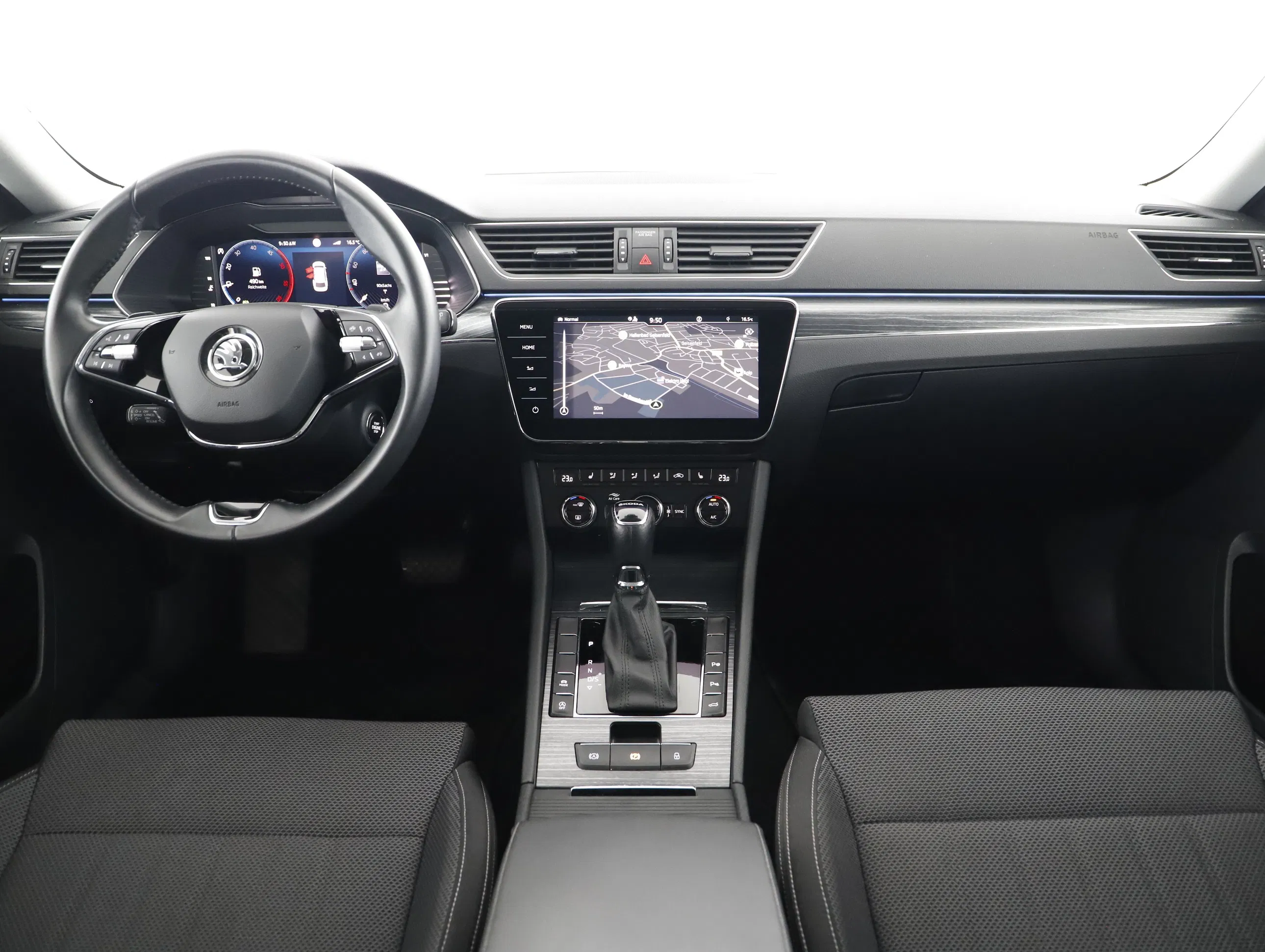 Skoda Superb Combi 2.0TDI | Bild 8 von 25