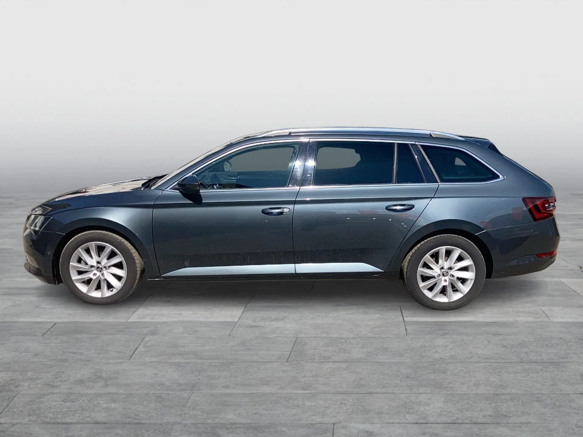 Skoda Superb Combi 2.0 TDI Style | Bild 3 von 31