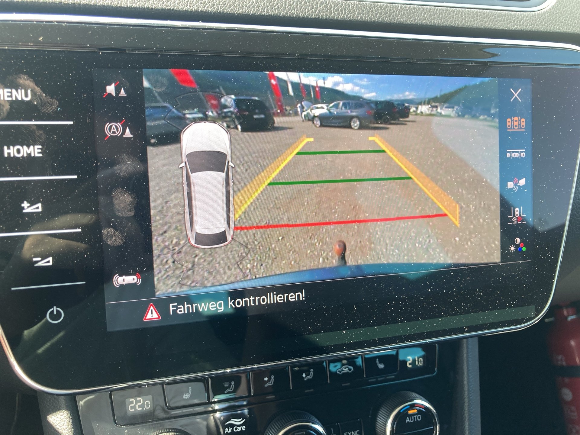 Skoda Superb Combi 2.0 TDI Style | Bild 21 von 31