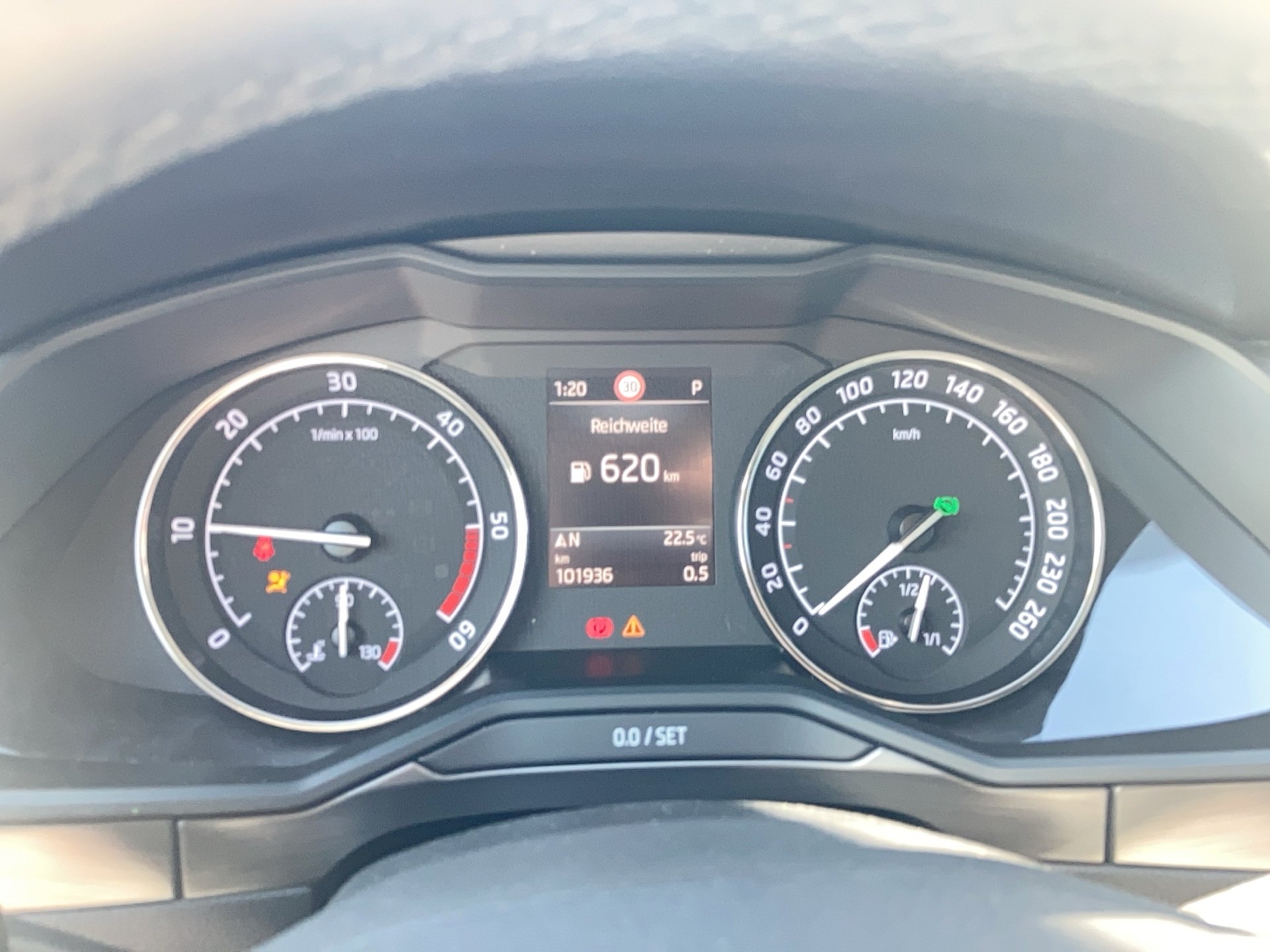 Skoda Superb Combi 2.0 TDI Style | Bild 10 von 31