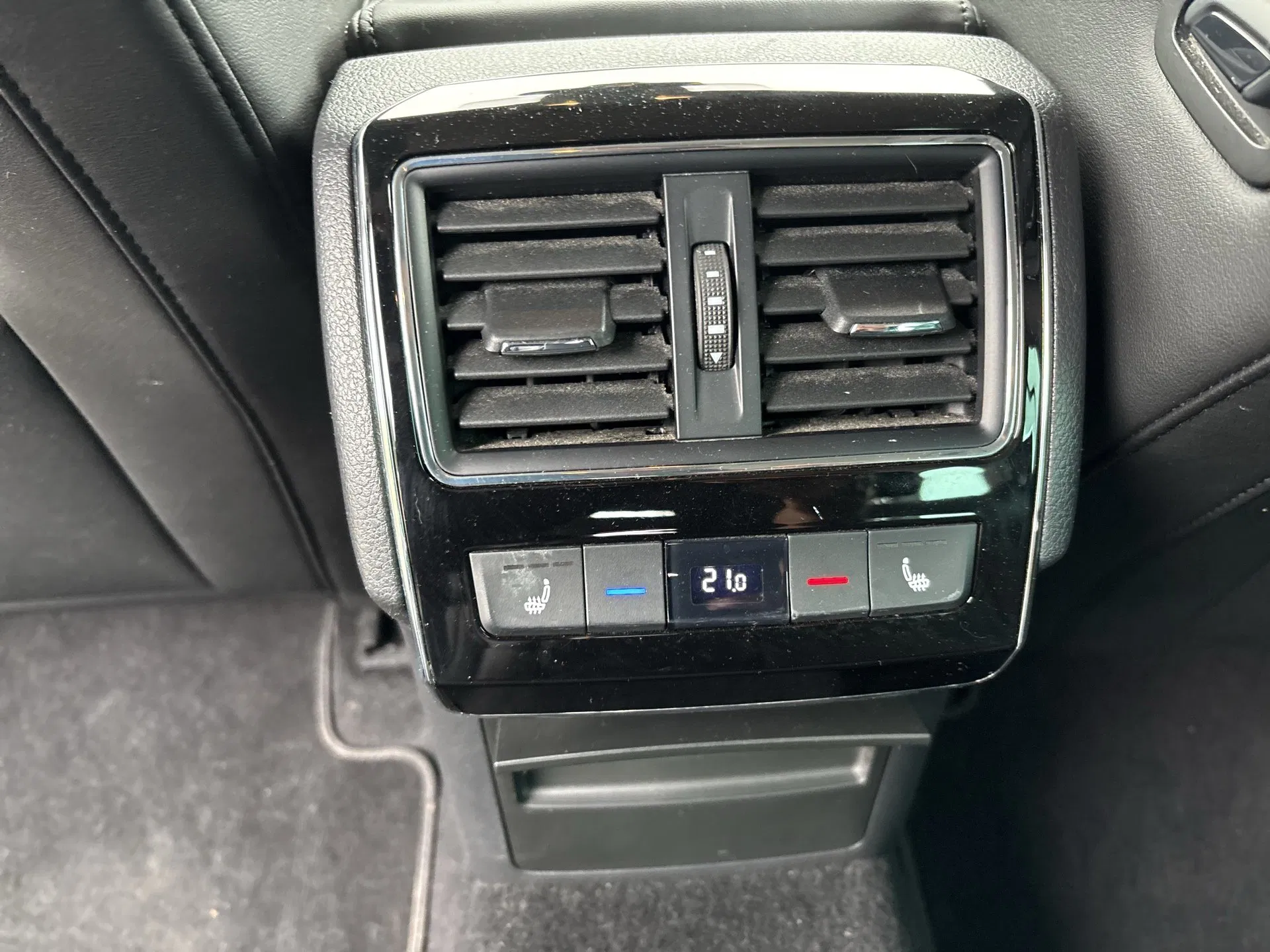 Skoda Superb Combi 2.0 TDI Style | Bild 13 von 25