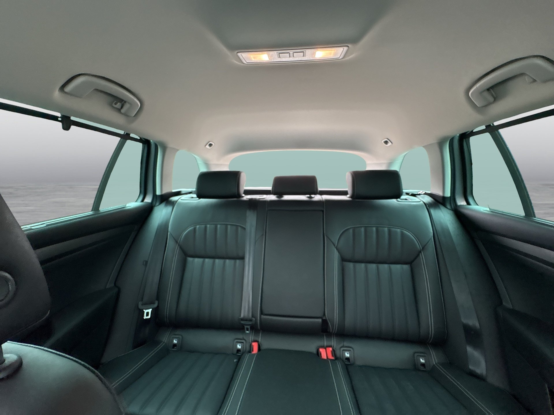 Skoda Superb Combi 2.0 TDI Style | Bild 15 von 25