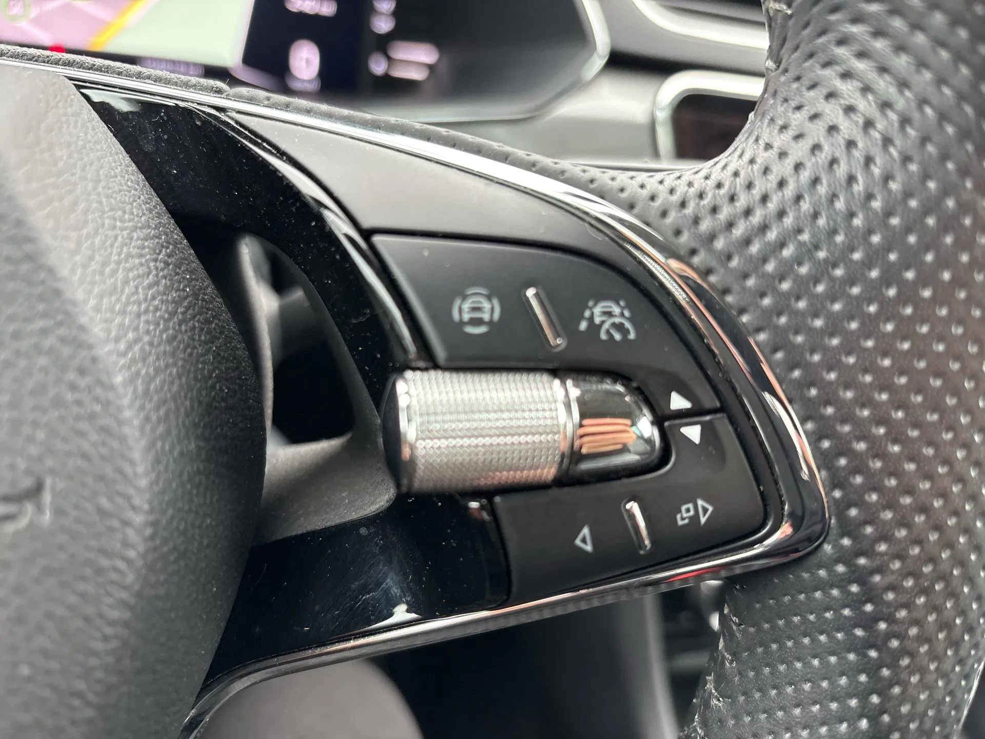 Skoda Superb Combi 2.0 TDI Style | Bild 23 von 25