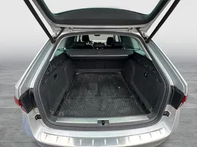 Skoda Superb Combi 2.0 TDI Style | Thumbnail 8 von 25