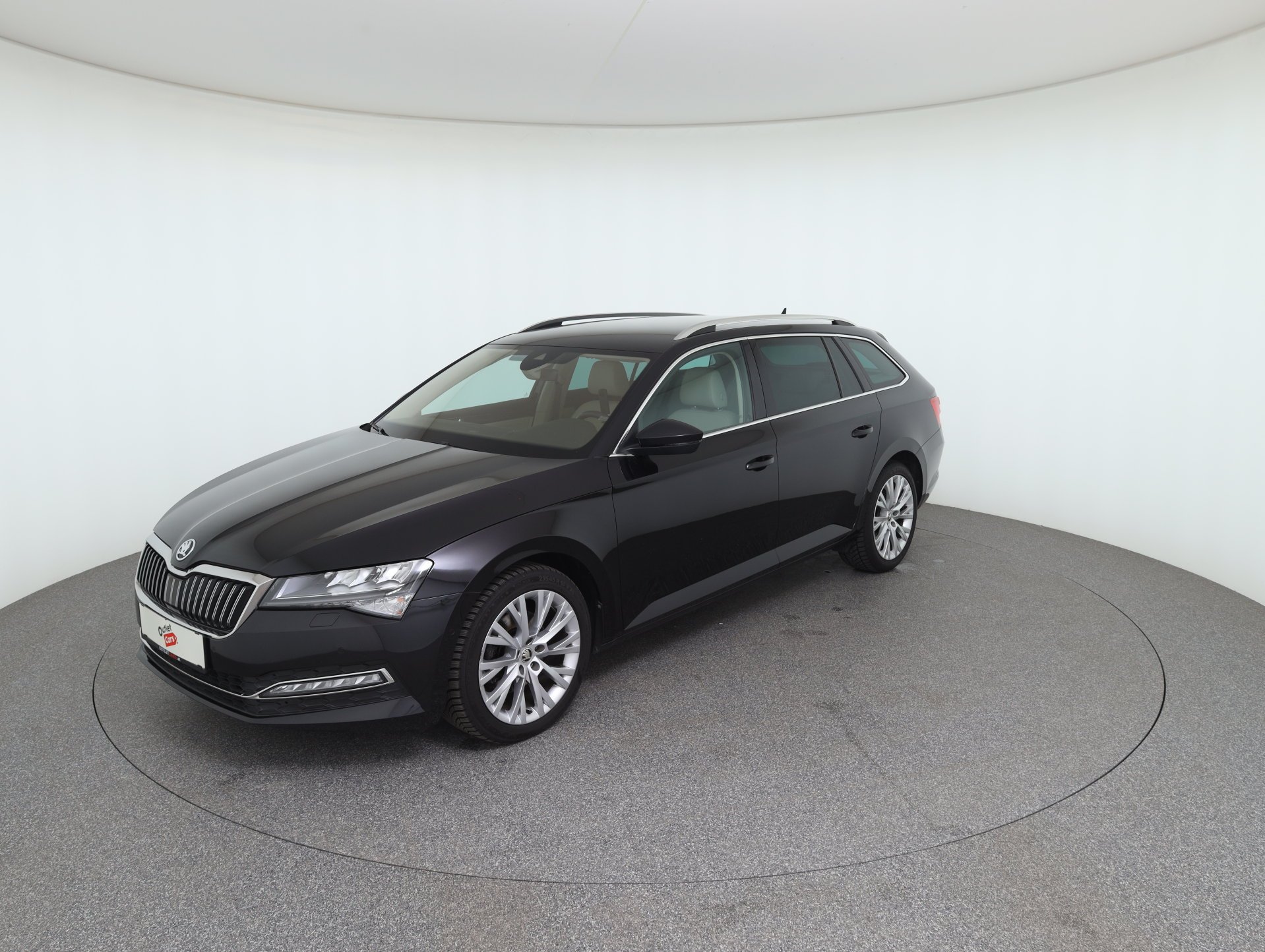 Skoda Superb Combi 2.0 TDI Style | Bild 2 von 28