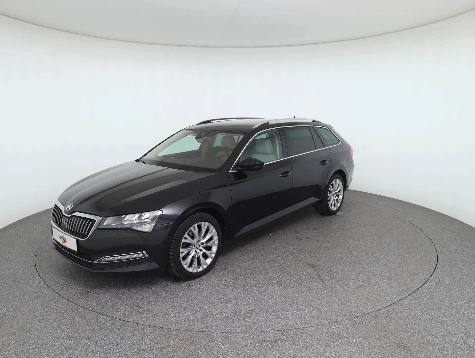 Skoda Superb Combi 2.0 TDI Style | Bild 2 von 28