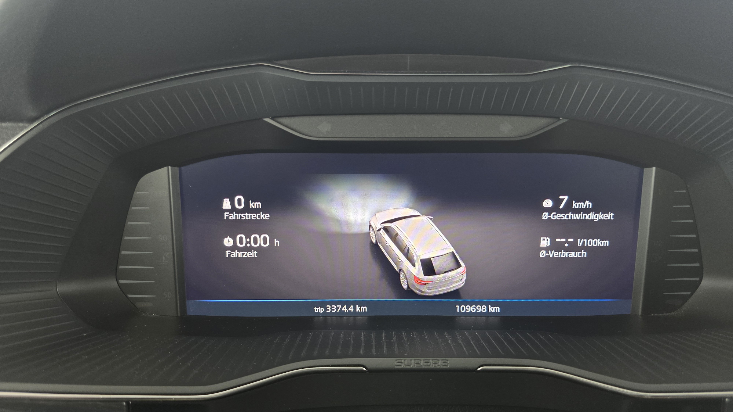 Skoda Superb Combi 2.0 TDI Style | Bild 15 von 28