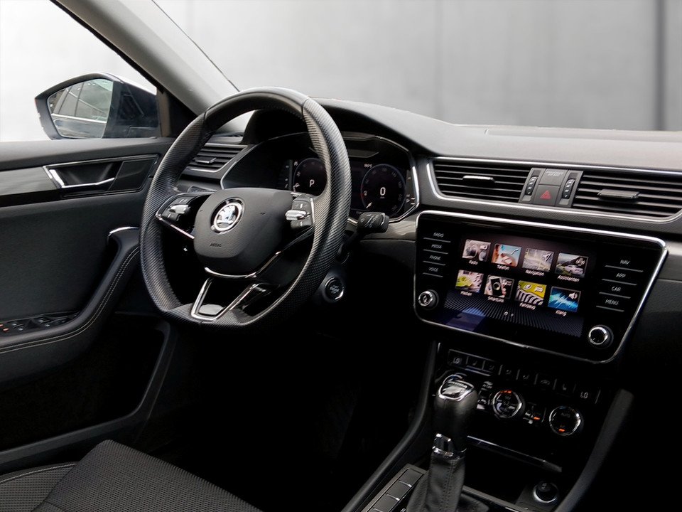 Skoda Superb Combi 2.0 TDI Style | Bild 13 von 27