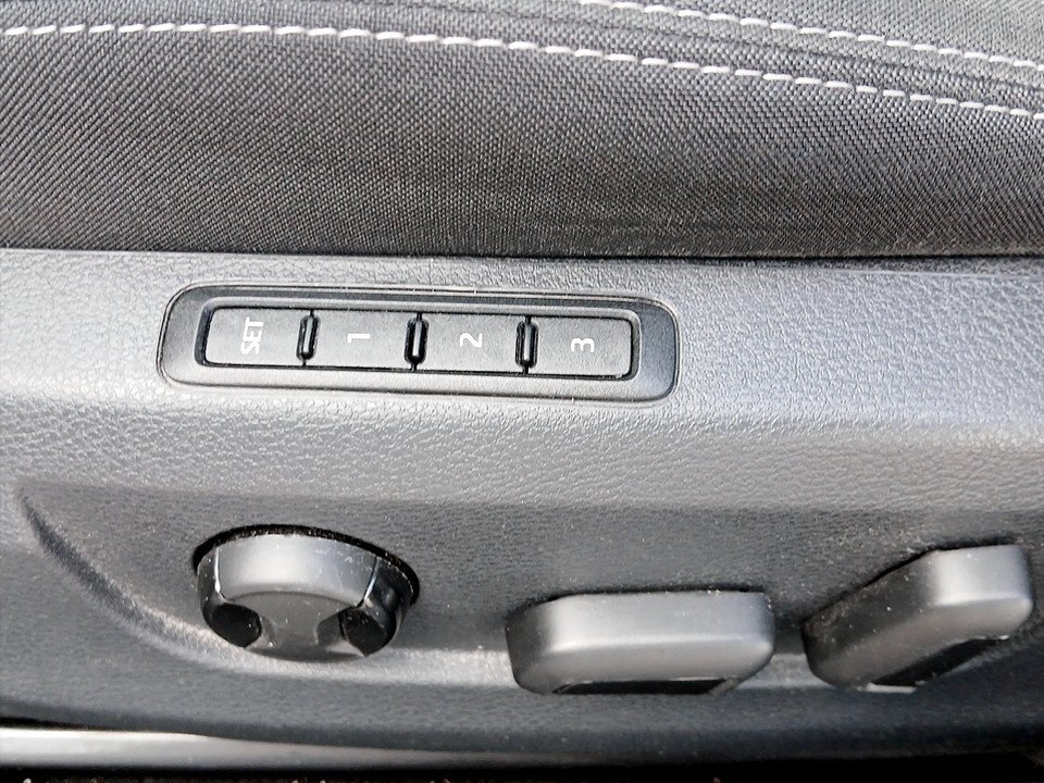 Skoda Superb Combi 2.0 TDI Style | Bild 9 von 27