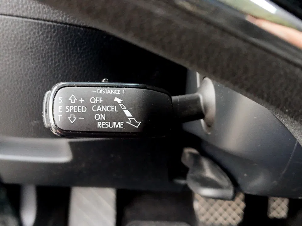 Skoda Superb Combi 2.0 TDI Style | Bild 15 von 27