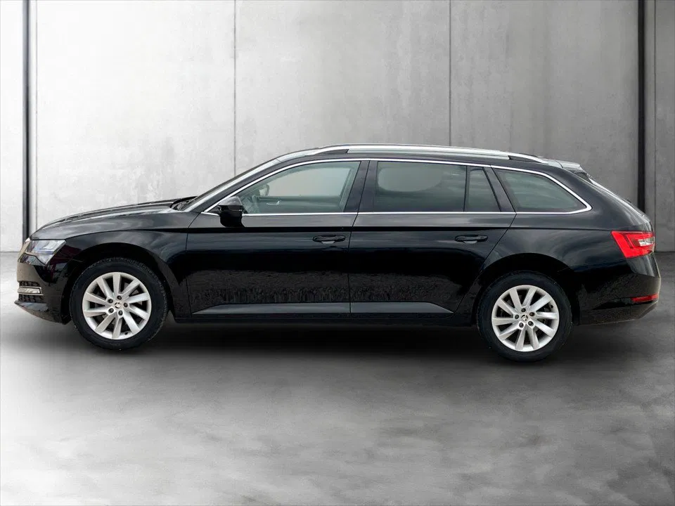Skoda Superb Combi 2.0 TDI Style | Bild 2 von 29