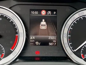 Skoda Superb Combi 2.0 TDI Style | Thumbnail 26 von 29