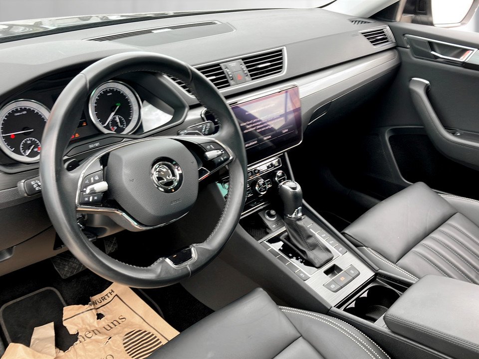 Skoda Superb Combi 2.0 TDI Style | Bild 6 von 29