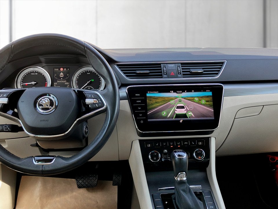 Skoda Superb Combi 2.0 TDI Style Aut. | Bild 13 von 24