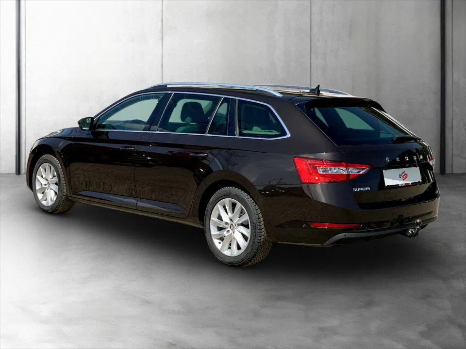 Skoda Superb Combi 2.0 TDI Style Aut. | Bild 4 von 24