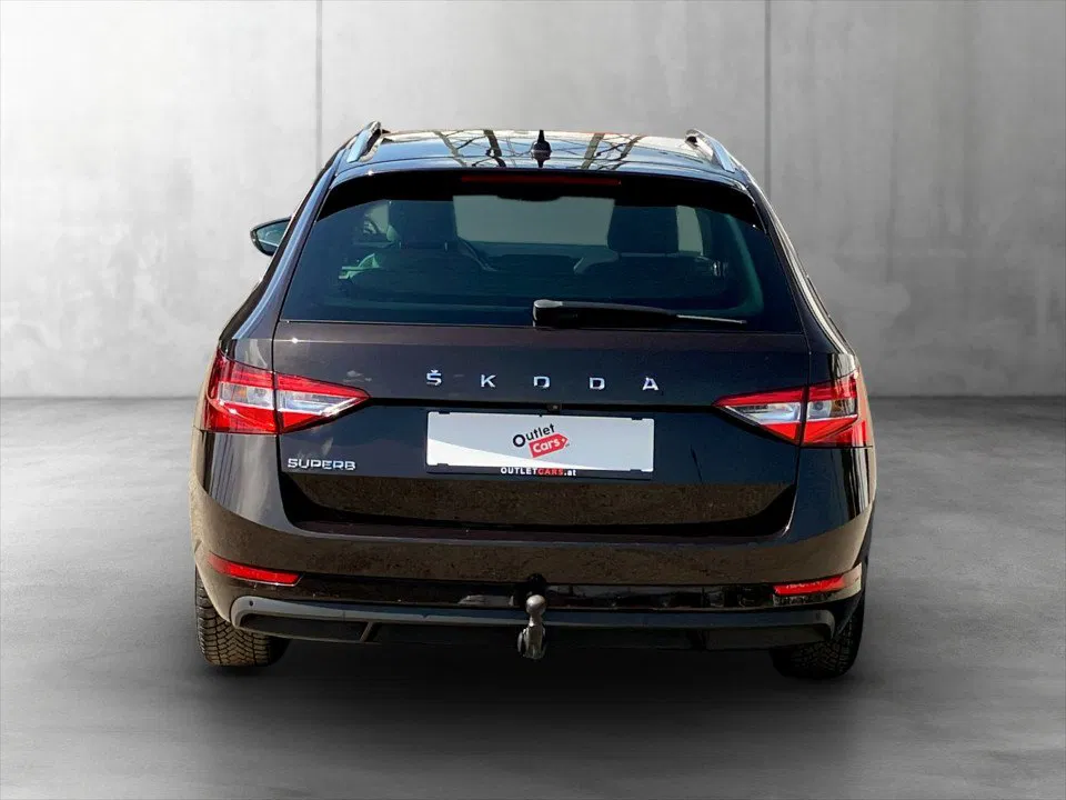 Skoda Superb Combi 2.0 TDI Style Aut. | Bild 6 von 24