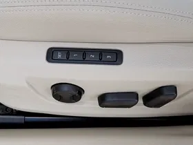 Skoda Superb Combi 2.0 TDI DSG Style | Thumbnail 8 von 26