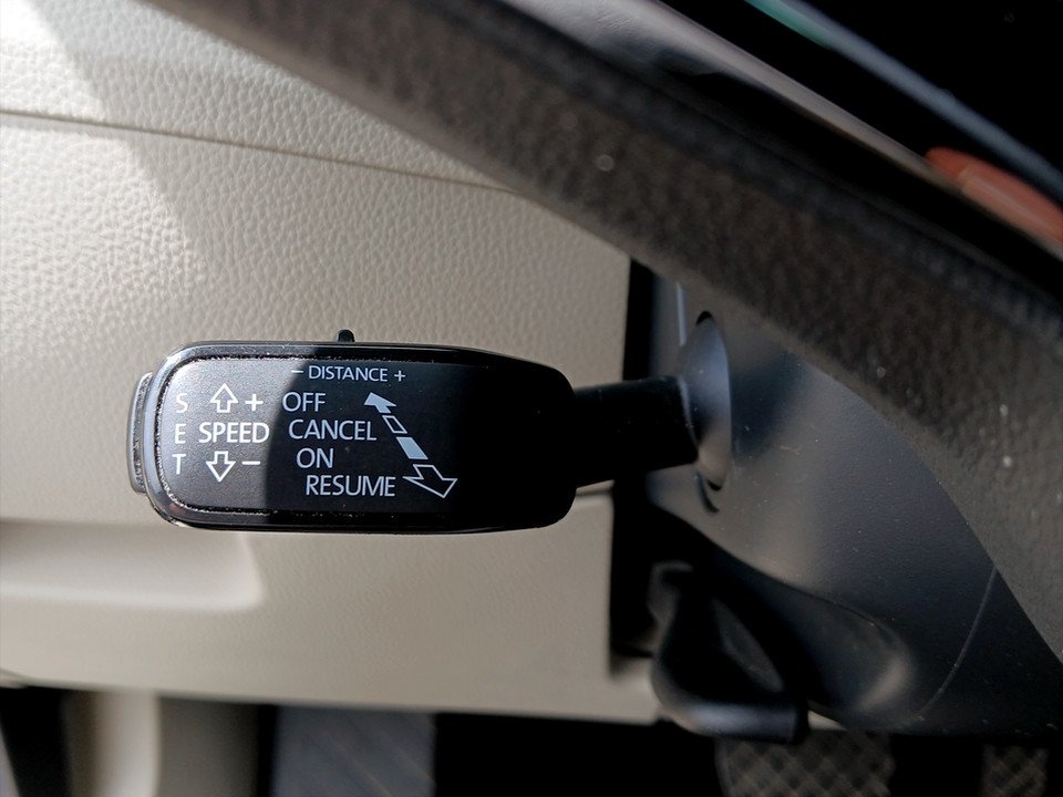 Skoda Superb Combi 2.0 TDI DSG Style | Bild 16 von 26