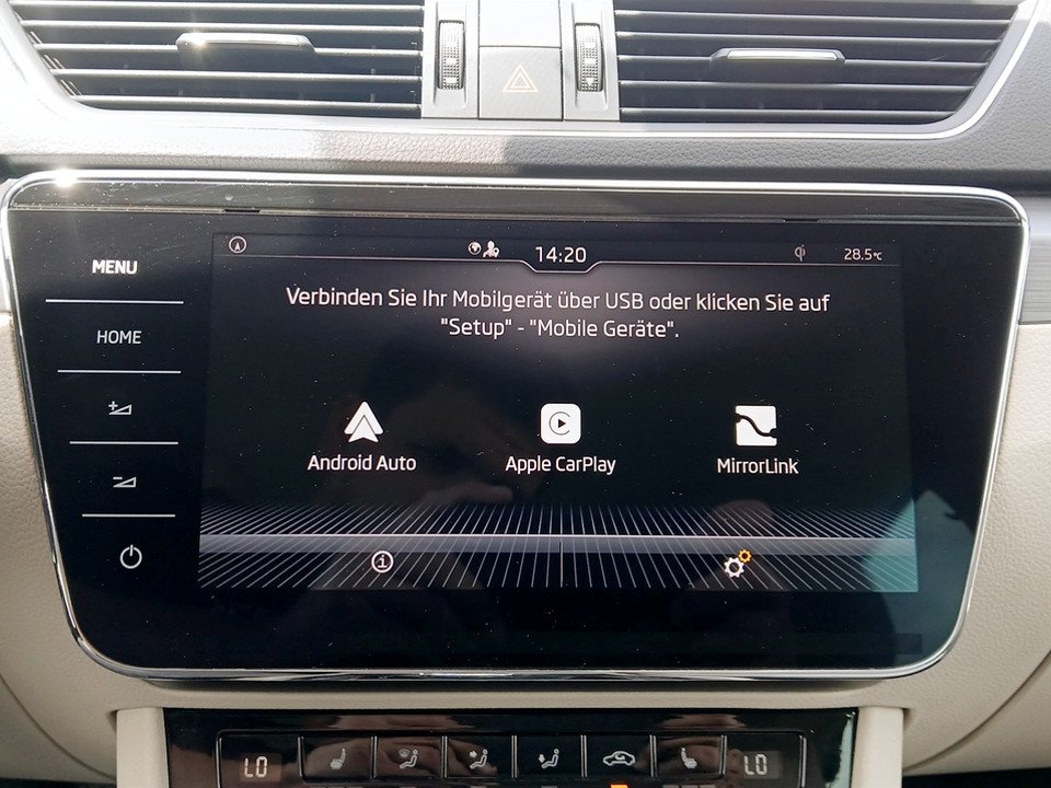 Skoda Superb Combi 2.0 TDI DSG Style | Bild 22 von 26
