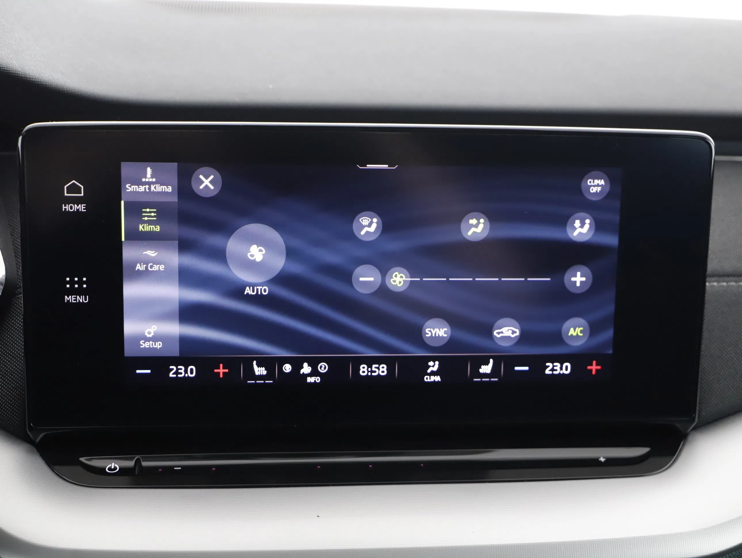 Skoda Octavia Combi 2.0 TDI Style | Bild 17 von 24