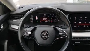 Skoda Octavia Combi 2.0 TDI Style | Thumbnail 14 von 26