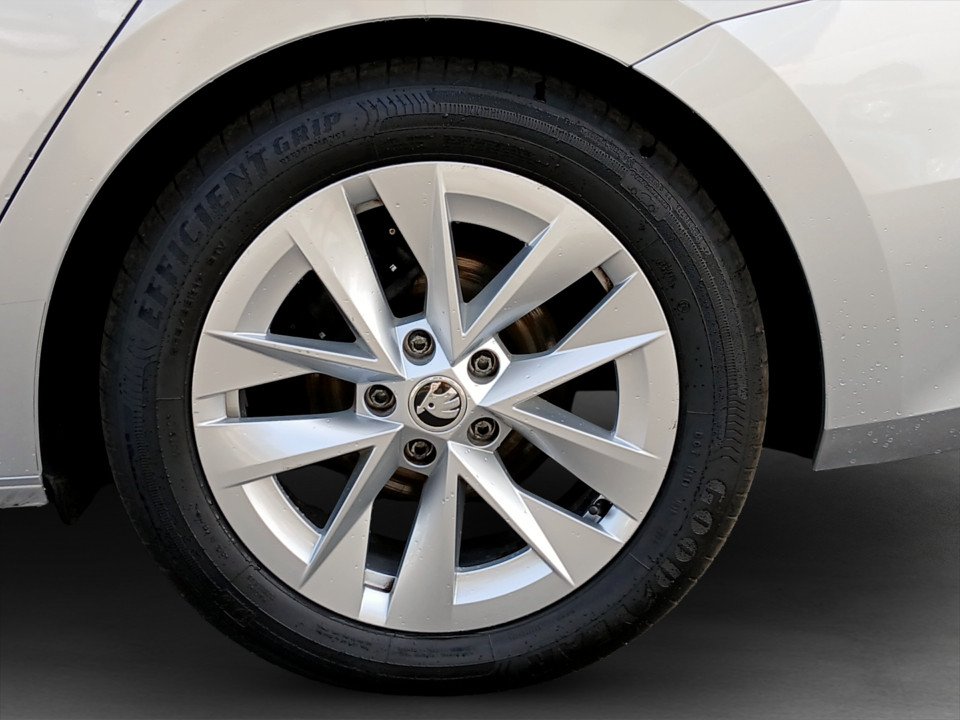 Skoda Octavia Combi 2.0 TDI Style | Bild 6 von 26