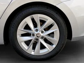 Skoda Octavia Combi 2.0 TDI Style | Thumbnail 6 von 26