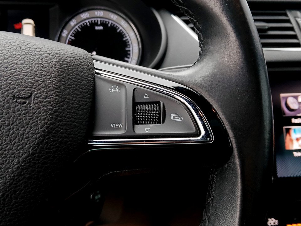 Skoda Octavia Combi 2.0TDI Style | Bild 12 von 19