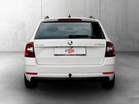 Skoda Octavia Combi 2.0TDI Style | Thumbnail 6 von 19