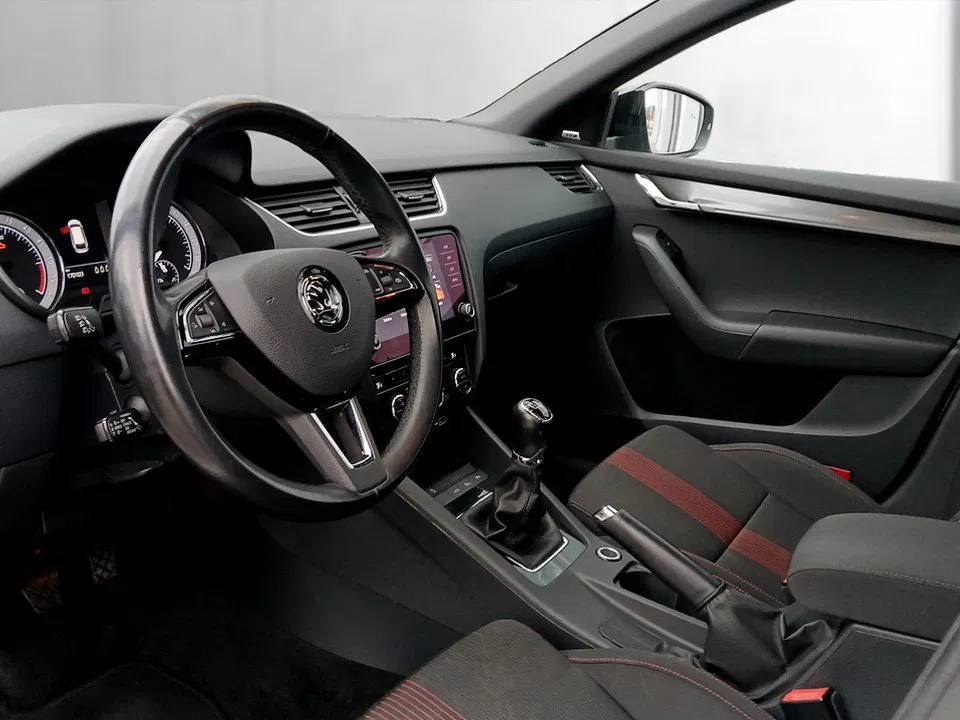 Skoda Octavia Combi 2.0TDI Style | Bild 9 von 19