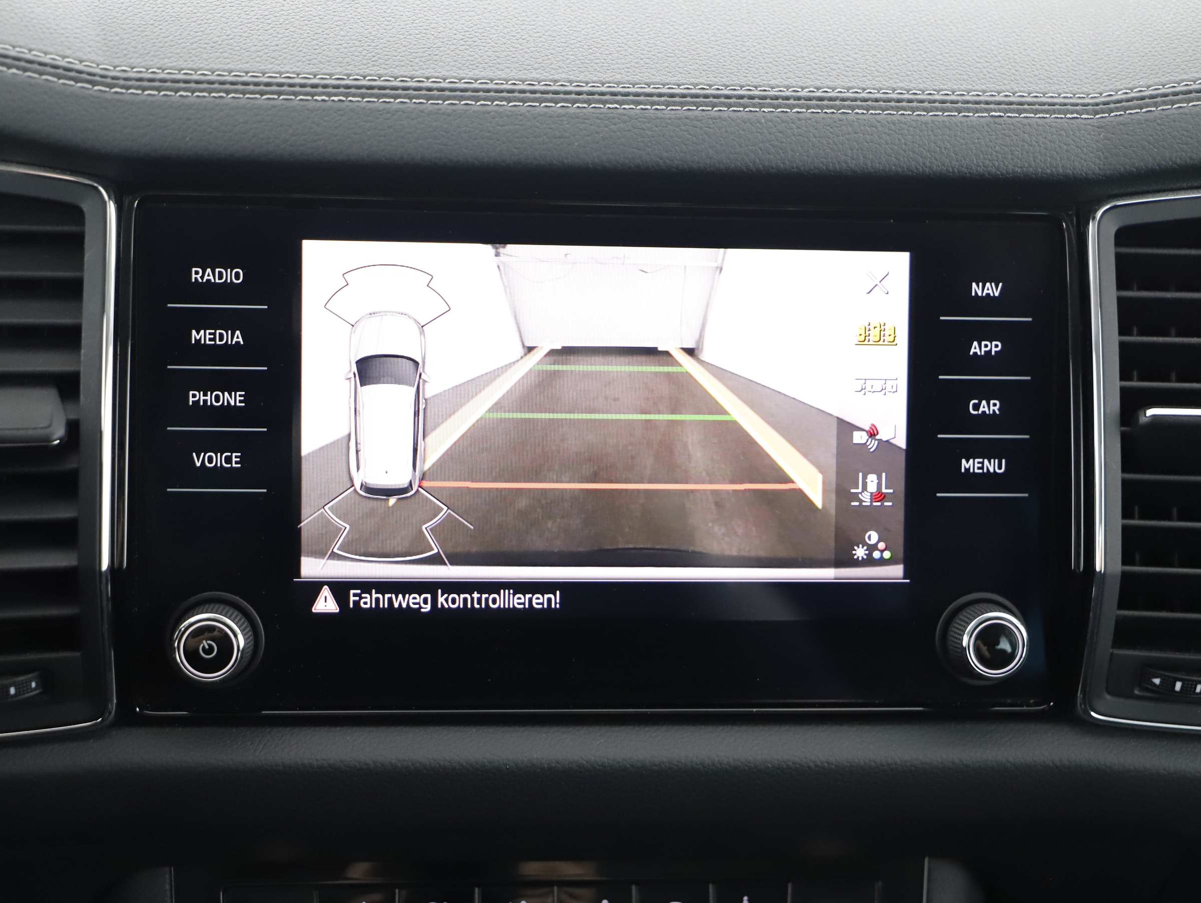 Skoda Kodiaq 2.0 TDI DSG Style | Bild 17 von 25
