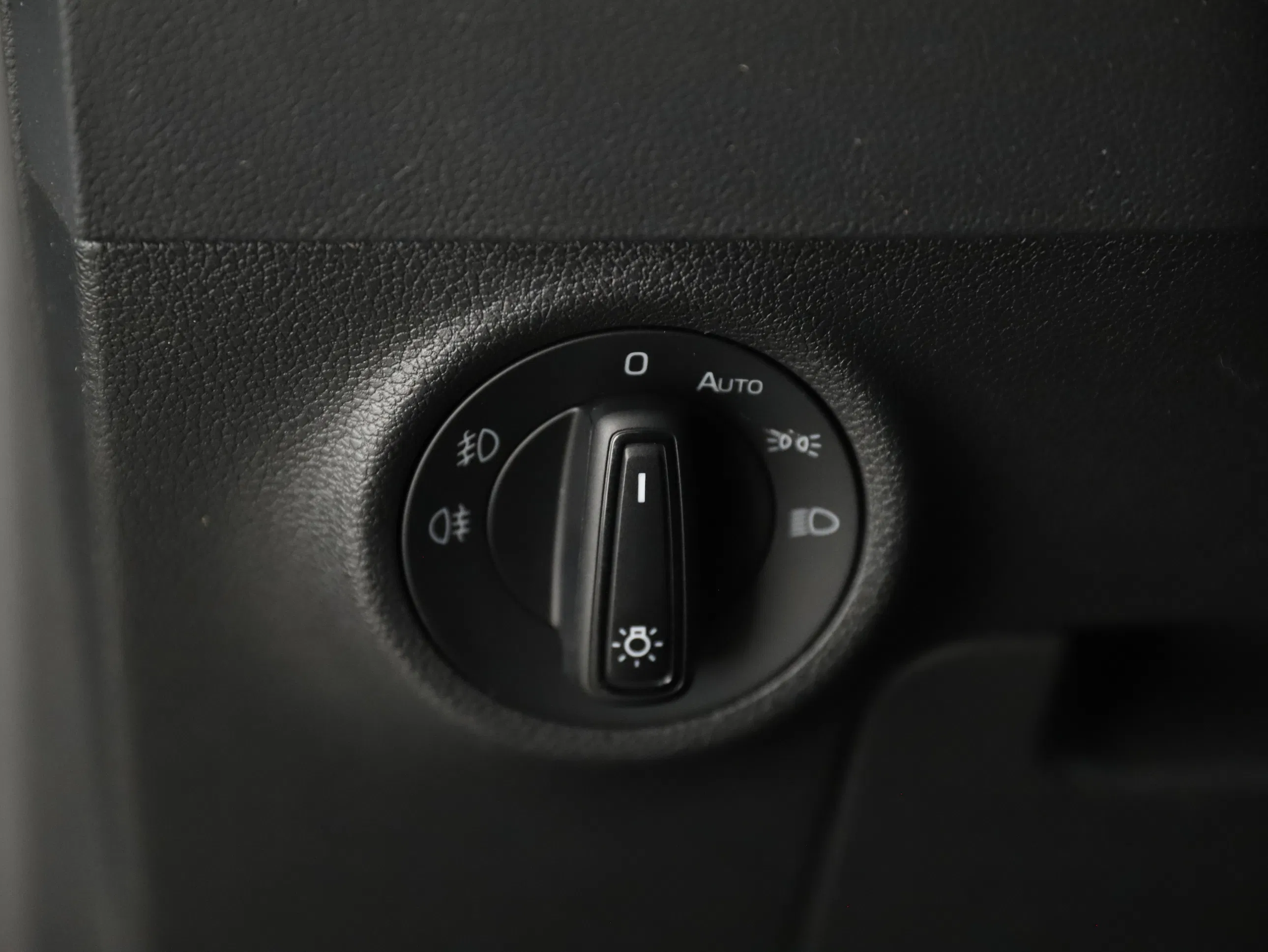 Skoda Karoq Ambition TDI | Bild 12 von 26