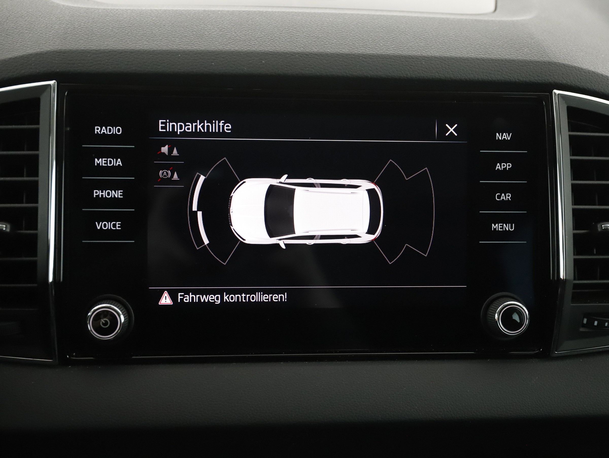 Skoda Karoq Ambition TDI | Bild 21 von 26