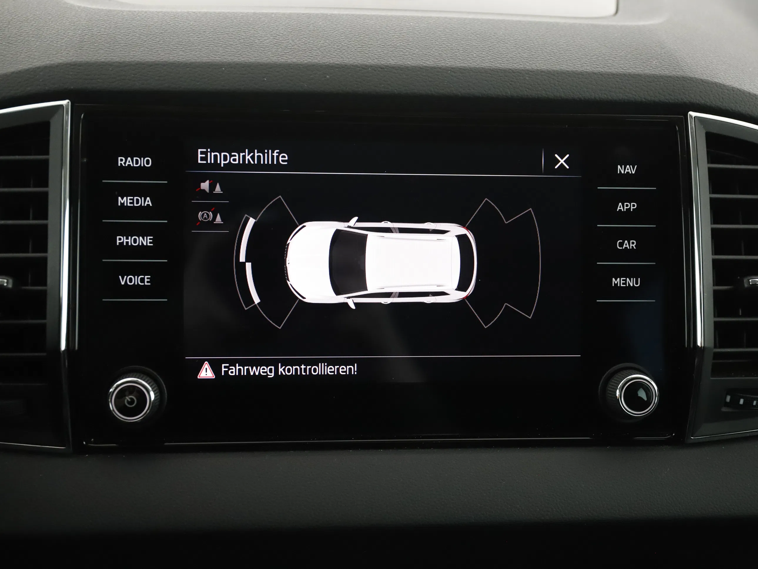 Skoda Karoq Ambition TDI | Bild 21 von 26