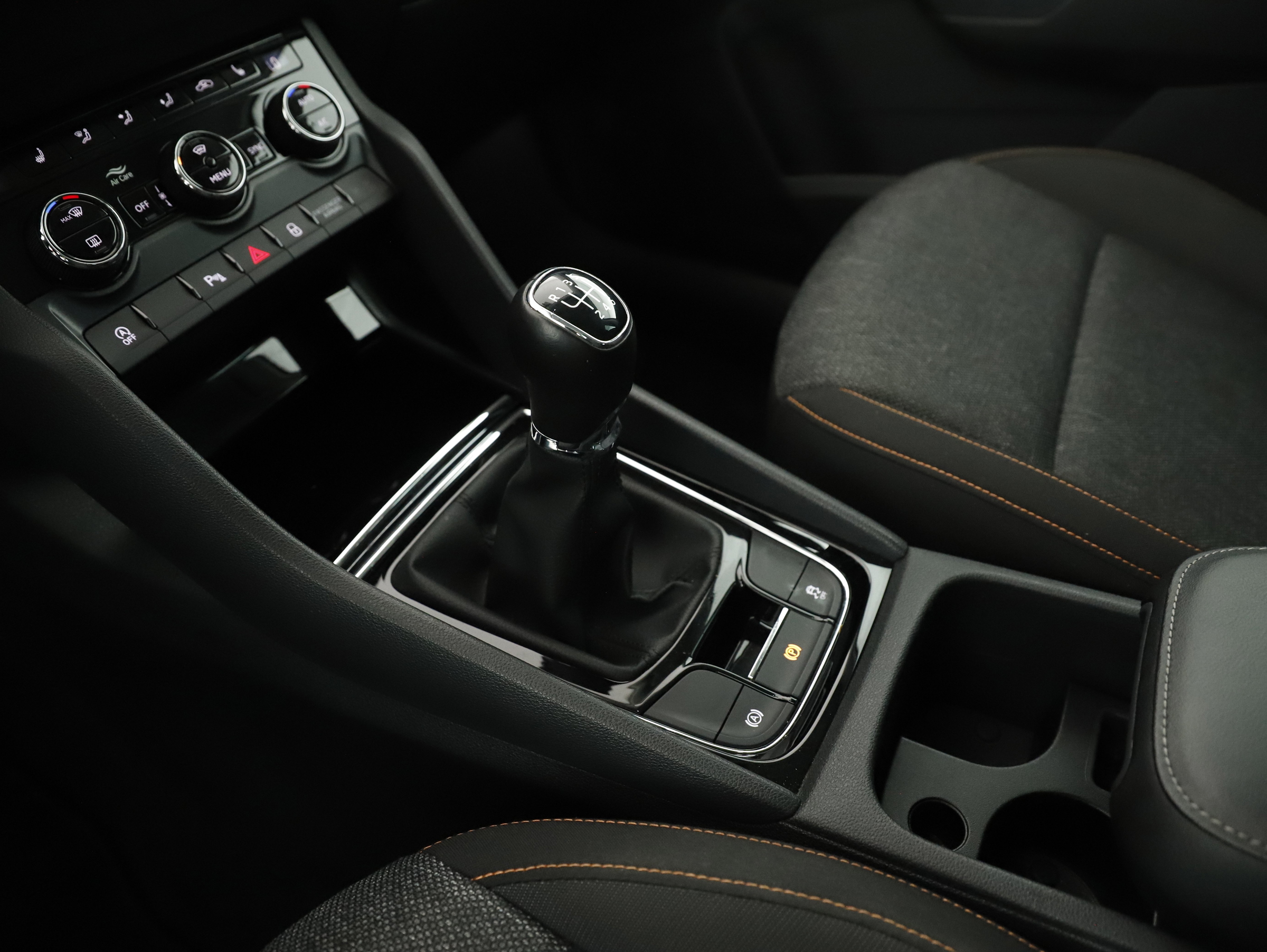 Skoda Karoq Ambition TDI | Bild 23 von 26