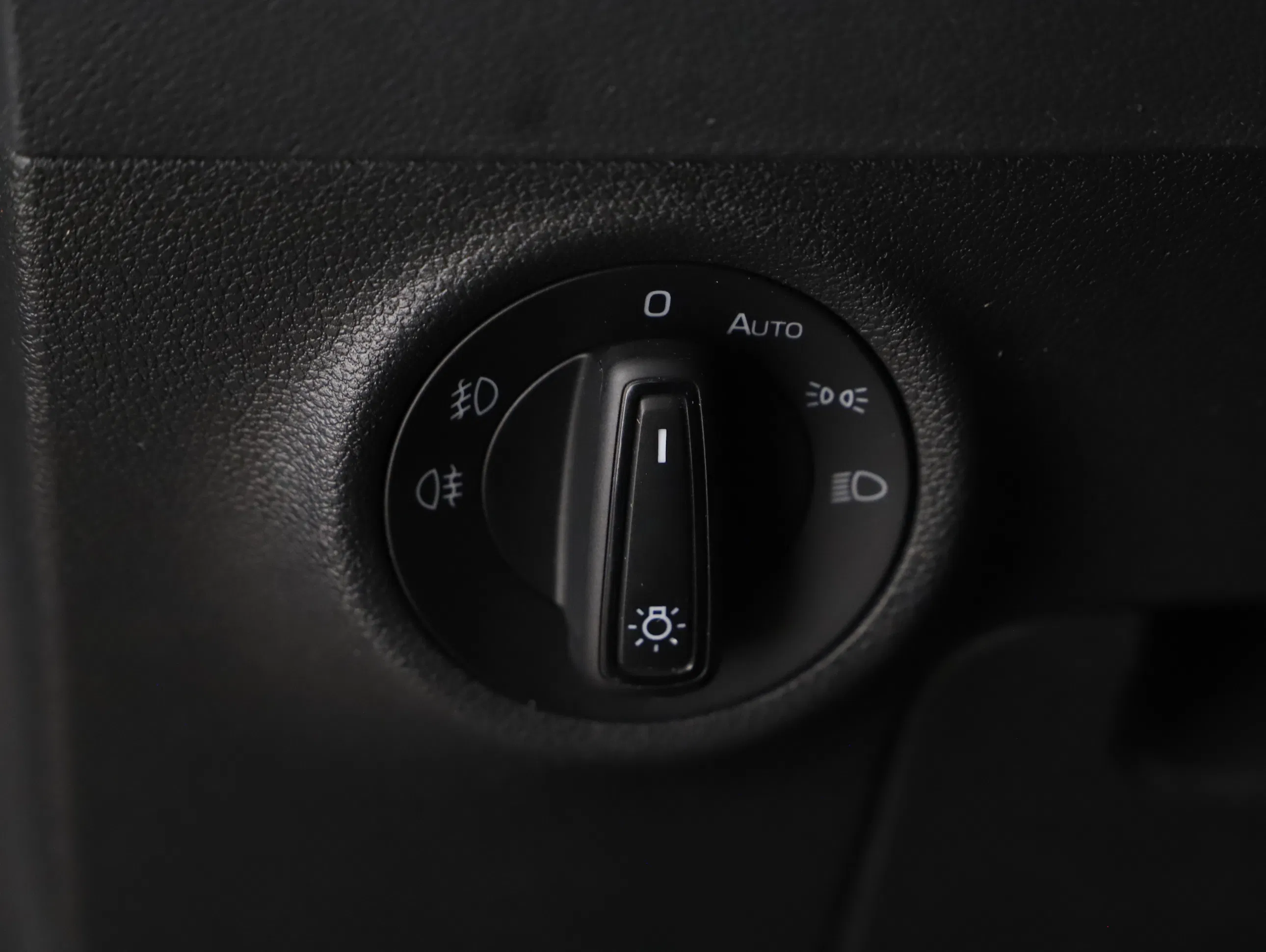 Skoda Karoq 2.0 TDI Ambition | Bild 14 von 22