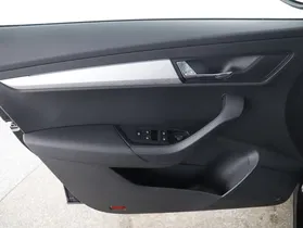 Skoda Karoq 2.0 TDI Ambition | Thumbnail 15 von 22