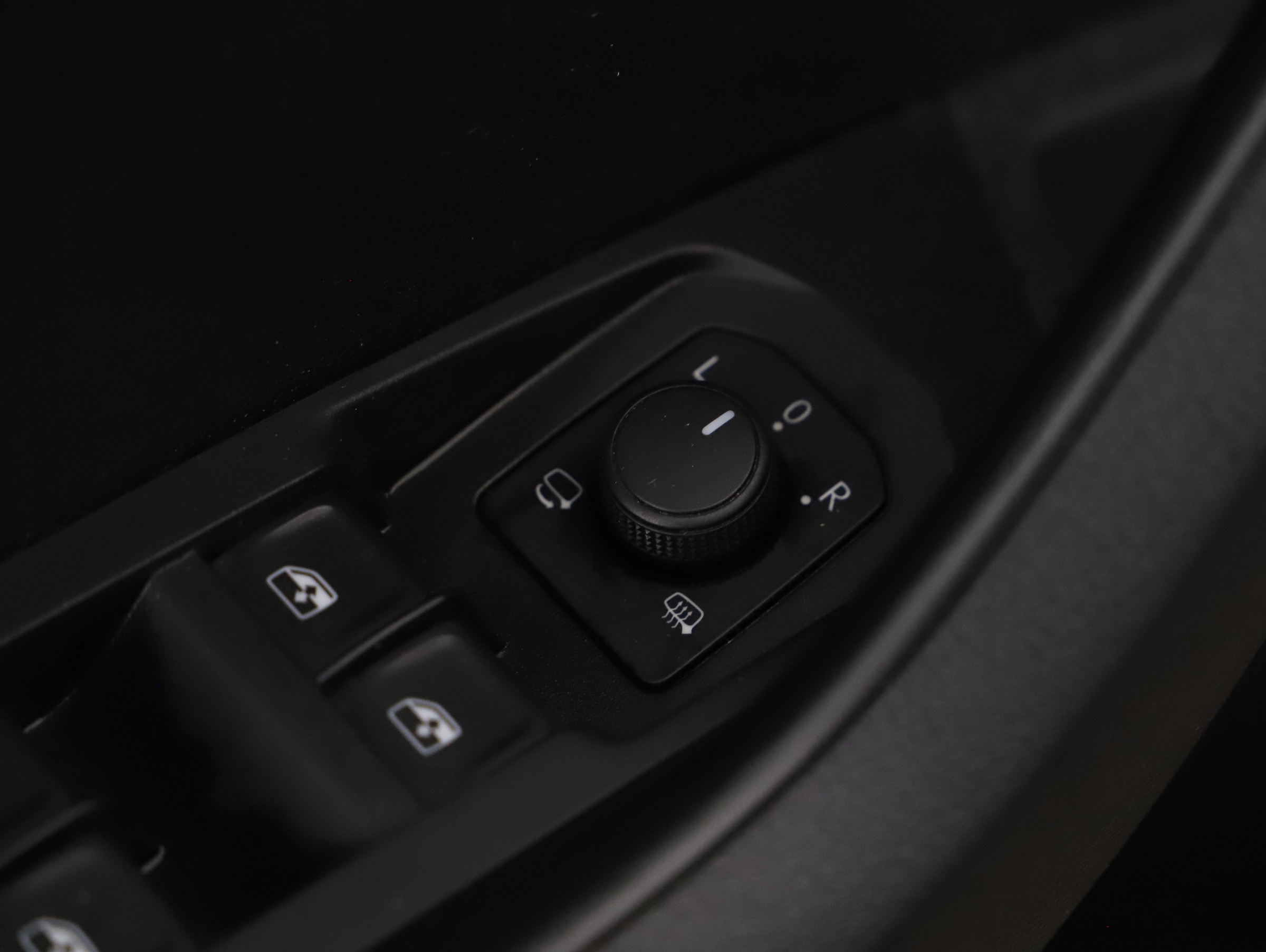 Skoda Karoq 2.0 TDI Ambition | Bild 16 von 22