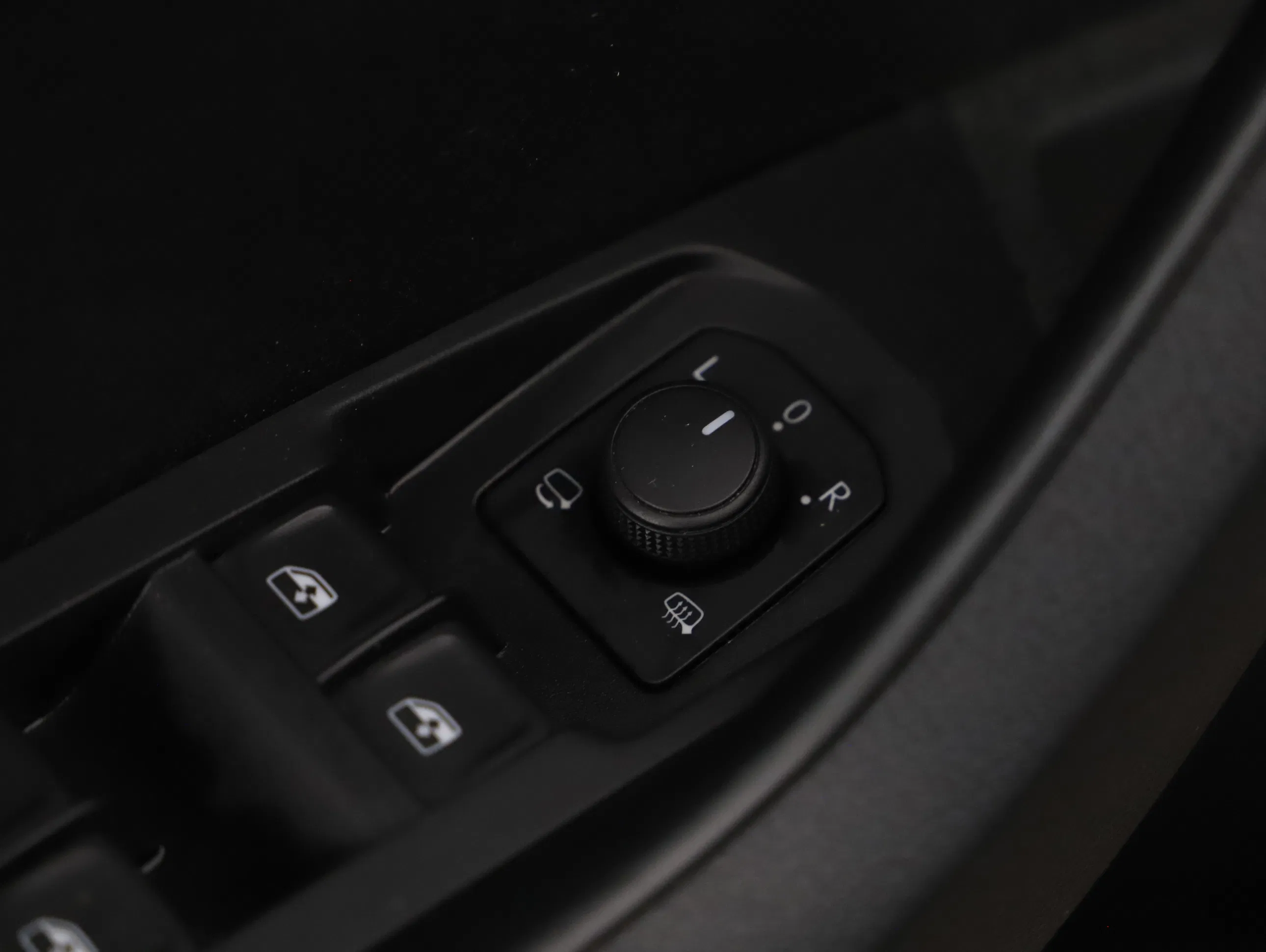 Skoda Karoq 2.0 TDI Ambition | Bild 16 von 22