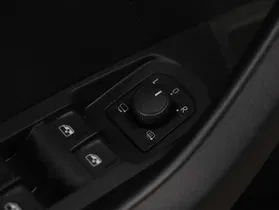 Skoda Karoq 2.0 TDI Ambition | Thumbnail 16 von 22